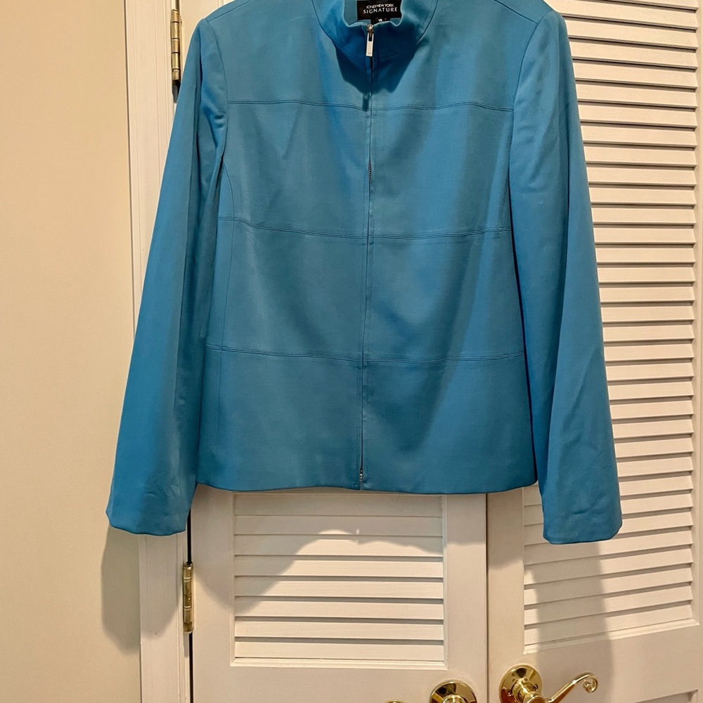 Jones of NY Signature Size 16 Blazer.  My closet.